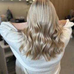 hårfarve støvring
salon kaldahl
frisør støvring